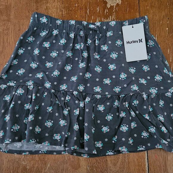 Hurley Skirt girls size Small Grey with Flowers New with Tags - Picture 1 of 6